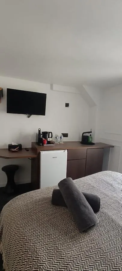 Cocoon Gallery Paris Bed & Breakfast